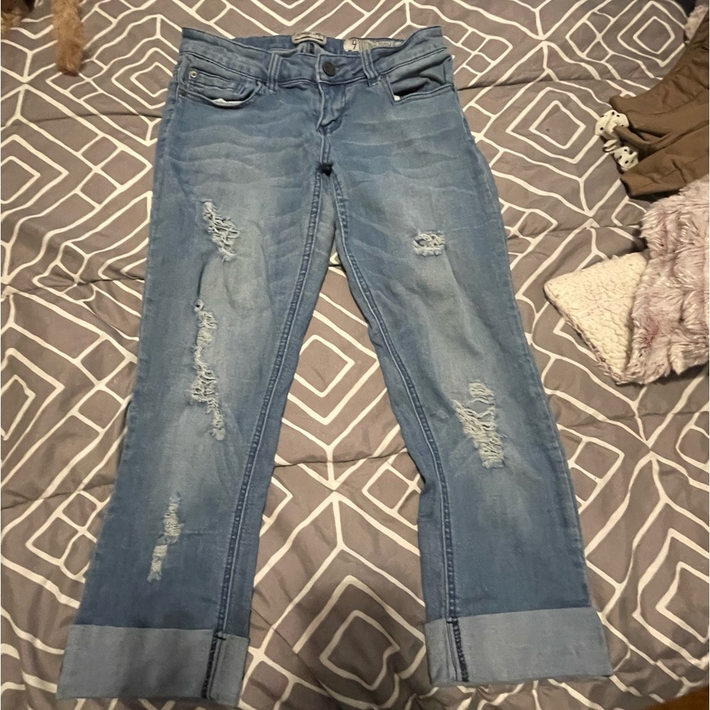 Size 9 Indigo Rein cropped jeans